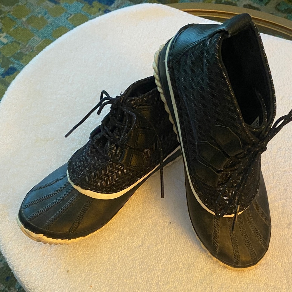 Black Women's Shoes Sorel Ankle Height